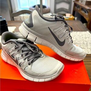 Nike Free 5.0 athletic shoes size 6.5